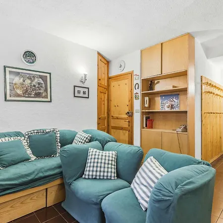 Hostdomus - Bianco Incanto Apartman Claviere